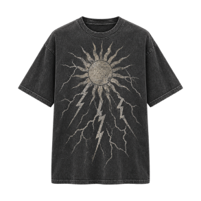 Falmet grafisk rock-T-shirt